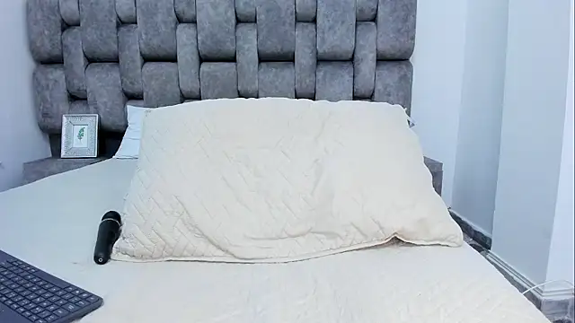 Melany Luv online show from 01/16/25, 02:09