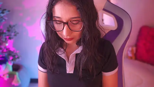 Sunny flower  online show from 02/04/26, 03:56