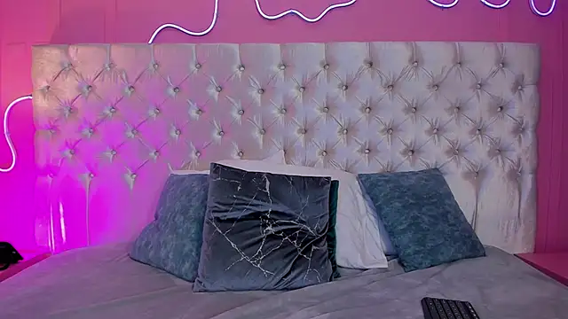 Mai higurashi online show from 09/25/25, 07:50