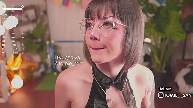 Snapshot of tomie_san chatting on 07/10/26, 03:03 tomie san online show from 07/10/26, 03:03