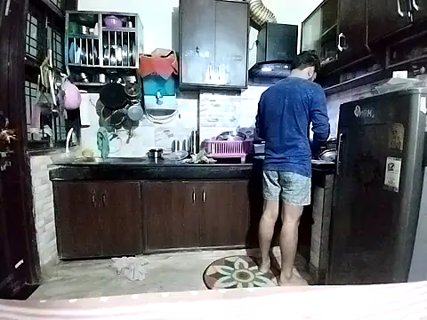 Snapshot of bigvorn6 chatting on 11/17/25, 02:06 bigvorn6 online show from 11/17/25, 02:06