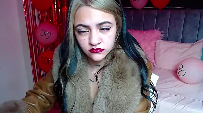 Violettasquirt online show from 02/15/25, 01:16