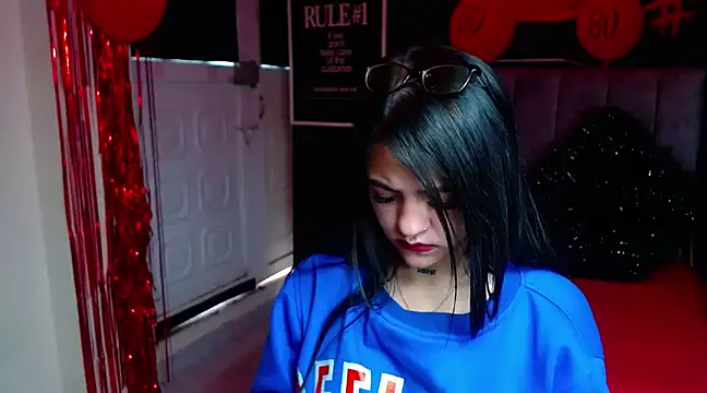 Violettasquirt online show from 02/27/25, 03:05