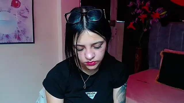 Violettasquirt online show from 12/04/25, 03:21