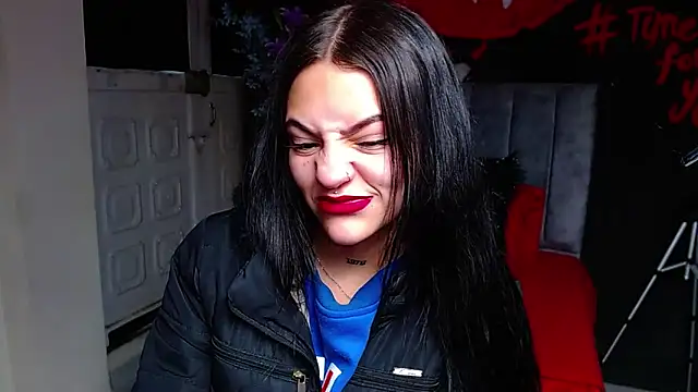 Violettasquirt online show from 03/18/26, 01:47