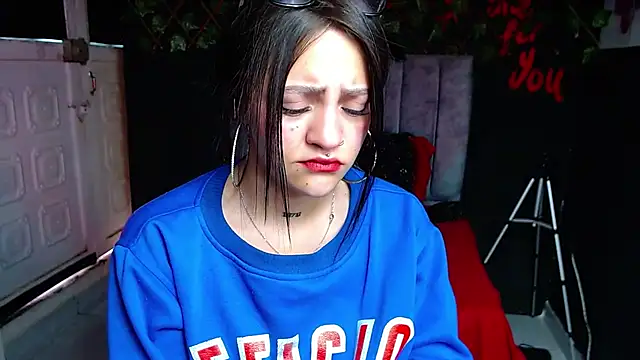 Violettasquirt online show from 05/08/26, 01:38