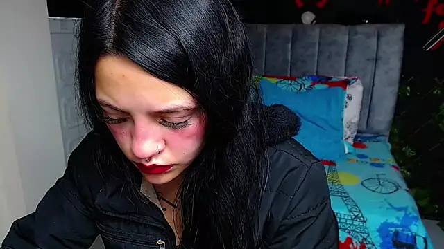 Violettasquirt online show from 05/19/26, 03:18