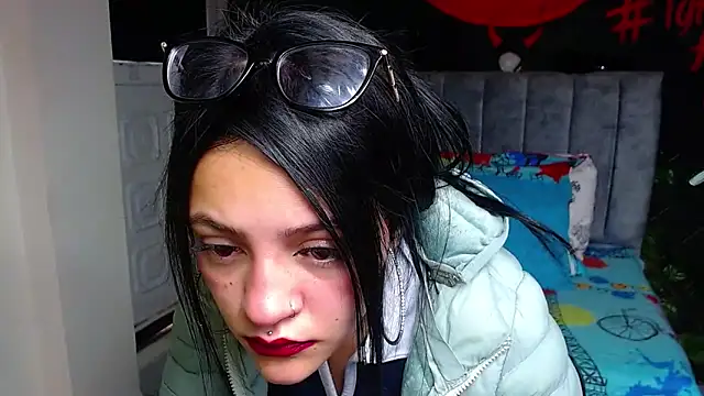 Violettasquirt online show from 05/21/26, 01:40