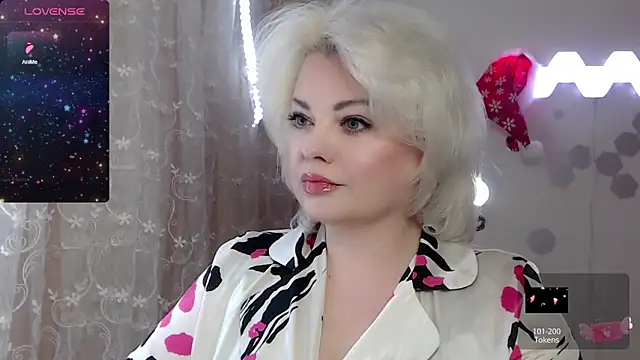 JewellKiss7 online show from 01/04/25, 07:23