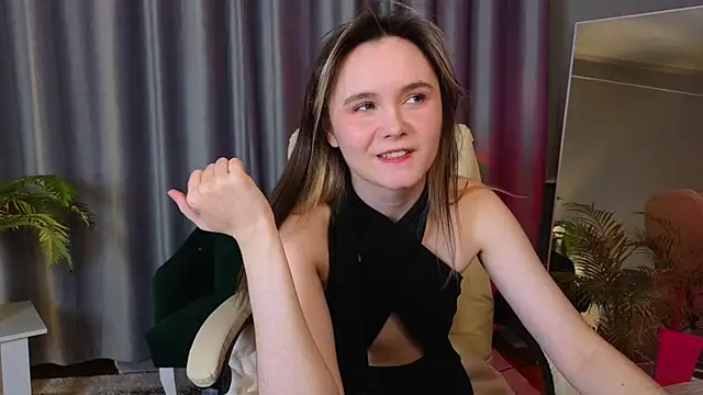 CiriRianonn online show from 12/19/25, 04:41