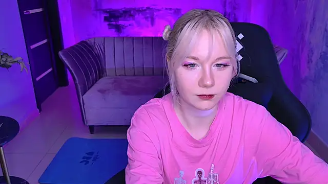 NancyMartinez online show from 03/01/25, 04:22