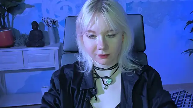 NancyMartinez online show from 03/15/25, 04:21