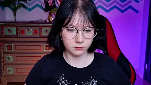 NancyMartinez online show from 10/18/25, 09:10