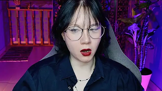 NancyMartinez online show from 11/07/25, 09:09