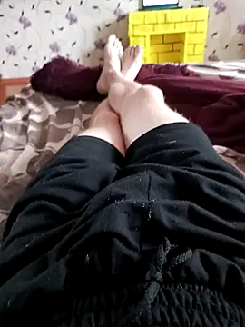 Snapshot of red_red00 chatting on 02/07/25, 11:34 red red00 online show from 02/07/25, 11:34