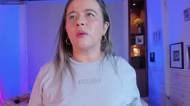 Susann Ross online show from 02/15/25, 12:43