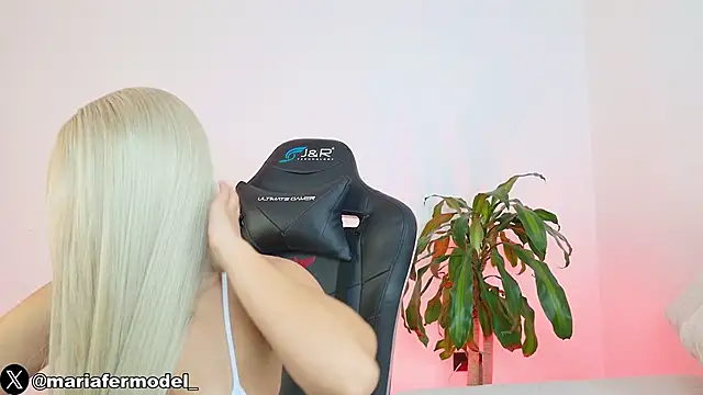 Mariafer05 online show from 02/16/26, 04:36