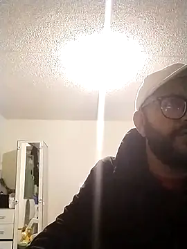 Snapshot of horfet chatting on 09/15/25, 01:44 horfet online show from 09/15/25, 01:44