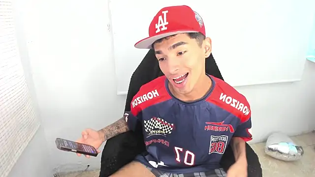 Damon  333 online show from 02/14/25, 10:47