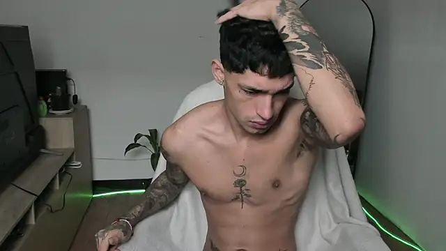 Damon  333 online show from 12/20/25, 04:58