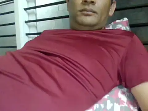 Snapshot of NiceBoy9099 chatting on 01/12/25, 05:44 NiceBoy9099 online show from 01/12/25, 05:44