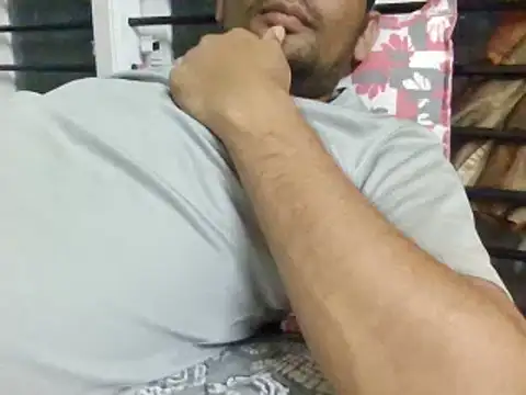 Snapshot of NiceBoy9099 chatting on 02/28/25, 06:20 NiceBoy9099 online show from 02/28/25, 06:20