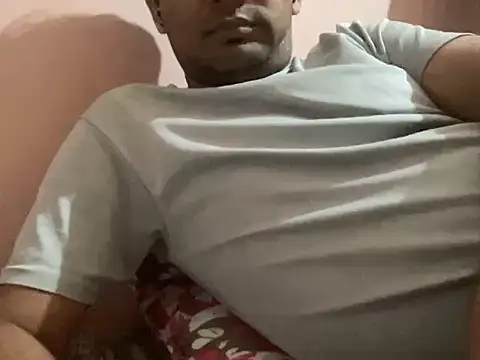 Snapshot of NiceBoy9099 chatting on 10/30/25, 05:46 NiceBoy9099 online show from 10/30/25, 05:46