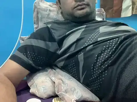 Snapshot of NiceBoy9099 chatting on 02/02/26, 06:06 NiceBoy9099 online show from 02/02/26, 06:06