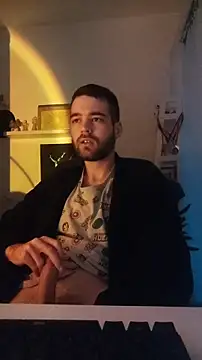 Snapshot of Andutar69 chatting on 11/27/25, 02:52 Andutar69 online show from 11/27/25, 02:52