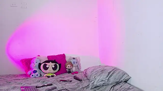 Snapshot of KetraWesttt chatting on 11/25/25, 09:15 KetraWesttt online show from 11/25/25, 09:15