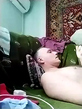 Pineapple04 online show from 02/15/25, 07:38