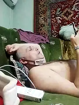 Pineapple04 online show from 02/21/25, 03:21