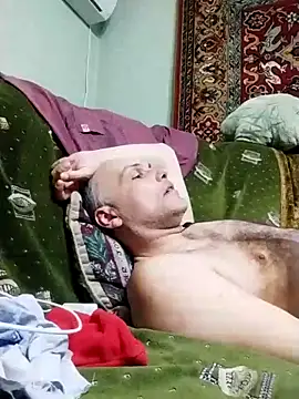 Pineapple04 online show from 03/08/25, 08:35