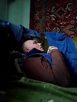 Pineapple04 online show from 10/05/25, 04:22