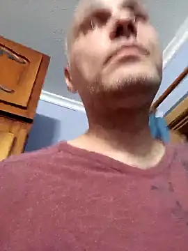 Pineapple04 online show from 10/27/25, 06:56