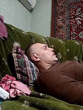 Pineapple04 online show from 12/19/25, 04:03