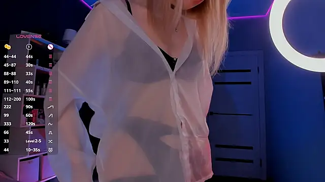 aneta alisha online show from 02/01/25, 09:19