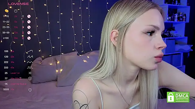 aneta alisha online show from 11/17/25, 01:17