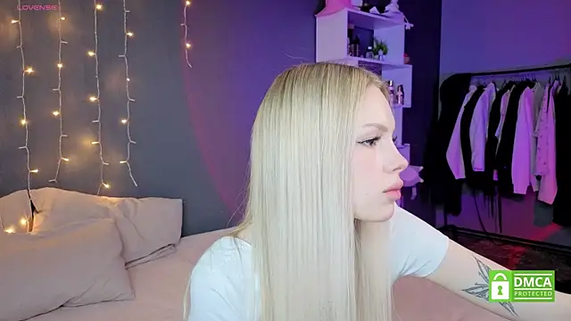 aneta alisha online show from 11/21/25, 11:20