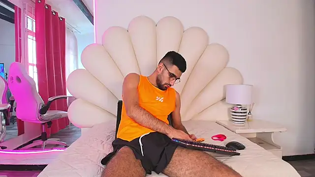 Ethan  Walker online show from 02/24/25, 01:53