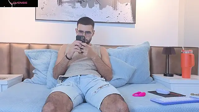 Ethan  Walker online show from 03/19/26, 07:07