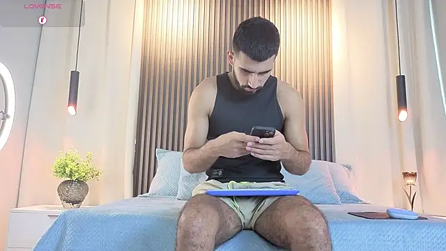 Ethan  Walker online show from 04/05/26, 02:03