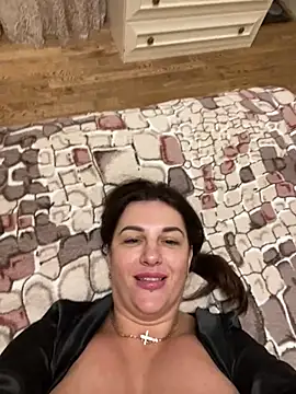 Snapshot of Dina0908 chatting on 12/08/24, 04:39 Dina0908 online show from 12/08/24, 04:39