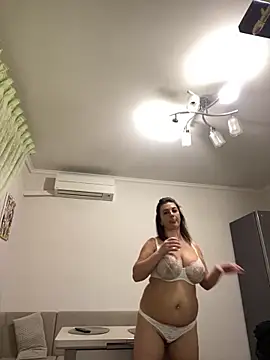 Snapshot of Dina0908 chatting on 01/09/25, 02:29 Dina0908 online show from 01/09/25, 02:29