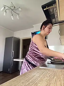 Snapshot of Dina0908 chatting on 02/12/25, 10:35 Dina0908 online show from 02/12/25, 10:35