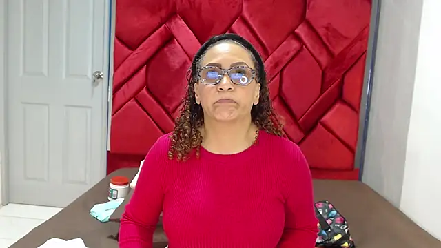 Snapshot of EvaMills1 chatting on 02/24/25, 07:52 EvaMills1 online show from 02/24/25, 07:52