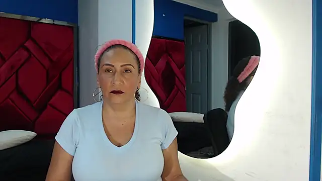 Snapshot of EvaMills1 chatting on 02/26/25, 01:08 EvaMills1 online show from 02/26/25, 01:08