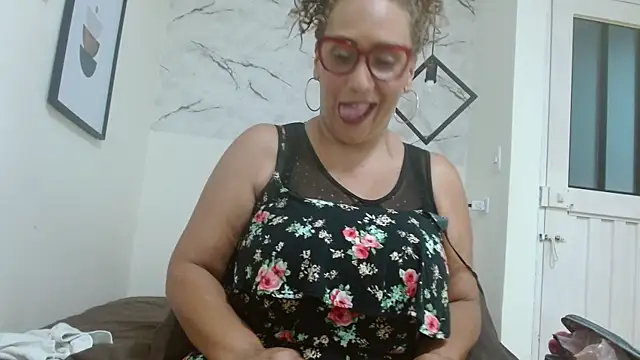 Snapshot of EvaMills1 chatting on 09/29/25, 09:08 EvaMills1 online show from 09/29/25, 09:08