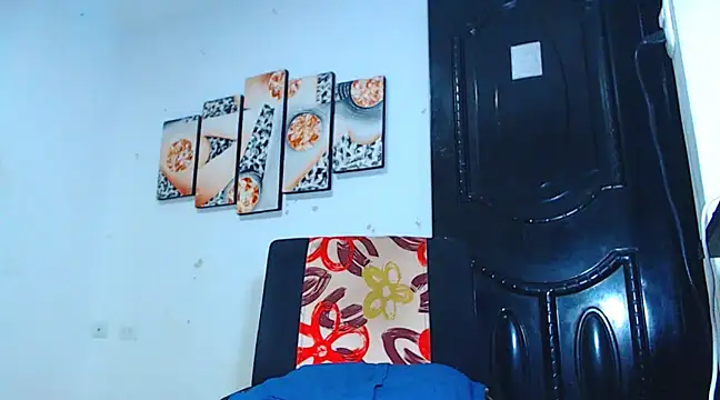 Snapshot of ADAM_HOT chatting on 01/06/25, 12:05 ADAM HOT online show from 01/06/25, 12:05