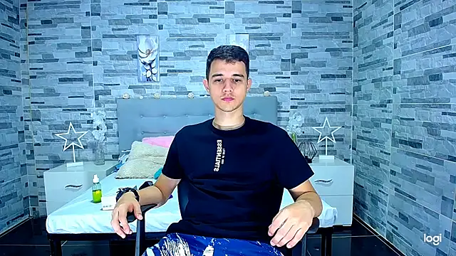 Snapshot of ADAM_HOT chatting on 09/10/25, 09:37 ADAM HOT online show from 09/10/25, 09:37